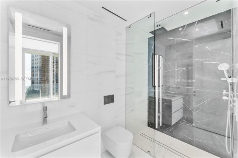 Copropriété à louer à Miami, Floride: 2 chambres, 136.94 m2 № 2055217 - photo 23