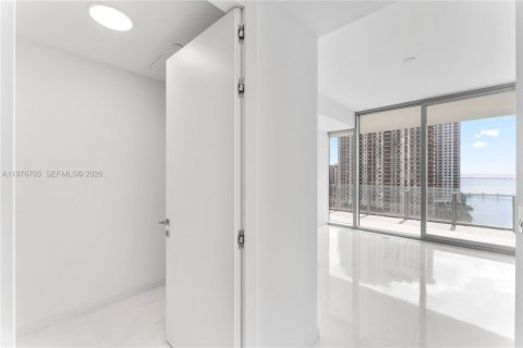 Copropriété à louer à Miami, Floride: 2 chambres, 136.94 m2 № 2055217 - photo 12