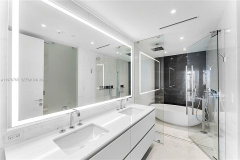 Copropriété à louer à Miami, Floride: 2 chambres, 136.94 m2 № 2055217 - photo 15