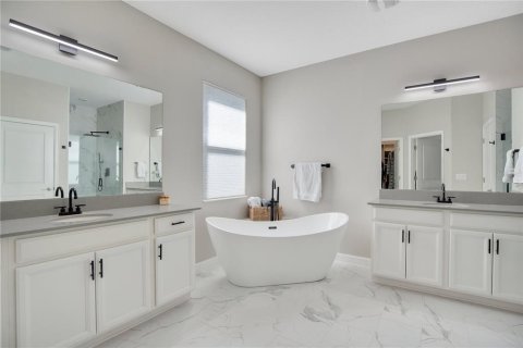Casa en venta en Orlando, Florida, 5 dormitorios, 367.52 m2 № 1901843 - foto 15