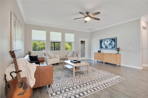 Casa en venta en Orlando, Florida, 5 dormitorios, 367.52 m2 № 1901843 - foto 11