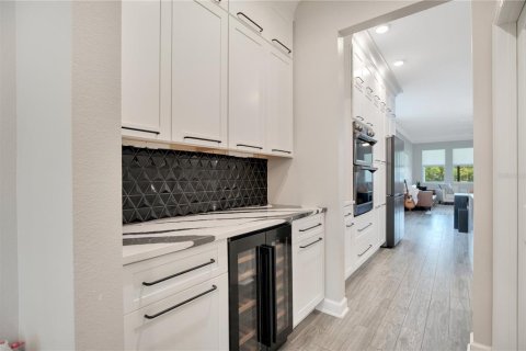 Casa en venta en Orlando, Florida, 5 dormitorios, 367.52 m2 № 1901843 - foto 6