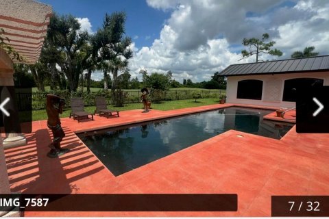 Villa ou maison à vendre à Stuart, Floride: 3 chambres, 306.21 m2 № 2268266 - photo 2