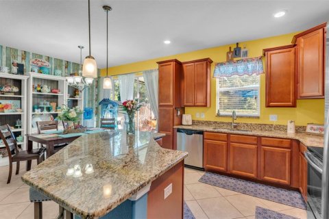 Townhouse in Lakeland, Florida 3 bedrooms, 132.66 sq.m. № 1737188 - photo 10