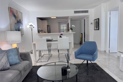 Copropriété à louer à Aventura, Floride: 1 chambre, 68.84 m2 № 1997428 - photo 18