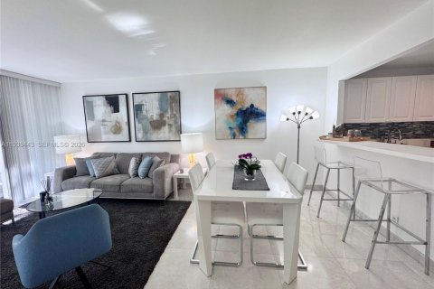 Copropriété à louer à Aventura, Floride: 1 chambre, 68.84 m2 № 1997428 - photo 15