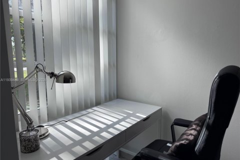 Copropriété à louer à Aventura, Floride: 1 chambre, 68.84 m2 № 1997428 - photo 22