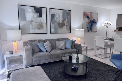 Copropriété à louer à Aventura, Floride: 1 chambre, 68.84 m2 № 1997428 - photo 17