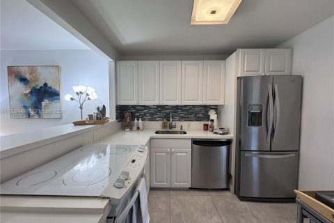 Copropriété à louer à Aventura, Floride: 1 chambre, 68.84 m2 № 1997428 - photo 6