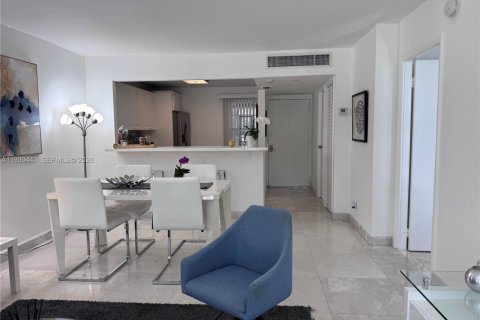 Copropriété à louer à Aventura, Floride: 1 chambre, 68.84 m2 № 1997428 - photo 19