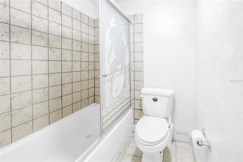 Купить кондоминиум в Сент-Питерсберг, Флорида 4 комнаты, 102.19м2, № 2148356 - фото 11