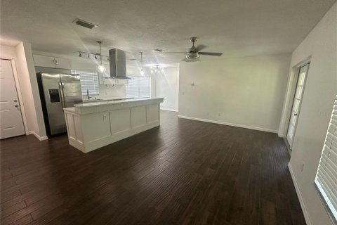 House in Lutz, Florida 3 bedrooms, 139.35 sq.m. № 1900235 - photo 6