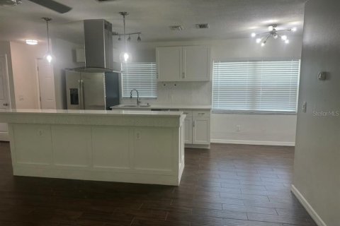 House in Lutz, Florida 3 bedrooms, 139.35 sq.m. № 1900235 - photo 7