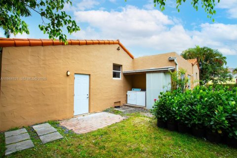 Casa en venta en Miami, Florida, 3 dormitorios, 107.4 m2 № 2000883 - foto 29