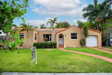 Casa en Miami, Florida 3 dormitorios, 107.4 m2 № 2000883