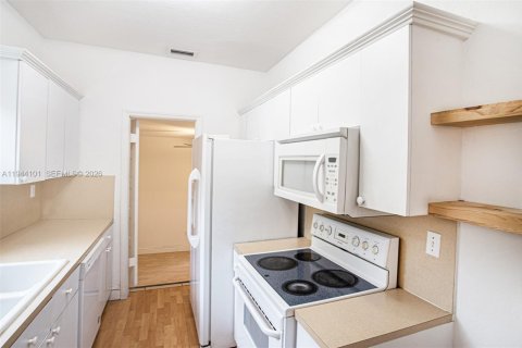 Casa en venta en Miami, Florida, 3 dormitorios, 107.4 m2 № 2000883 - foto 11