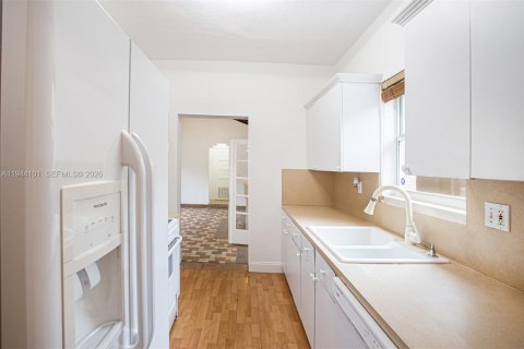 Casa en venta en Miami, Florida, 3 dormitorios, 107.4 m2 № 2000883 - foto 12