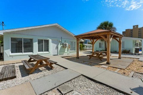 Hôtel, hôtellerie à vendre à New Smyrna Beach, Floride: 633.87 m2 № 2238463 - photo 6