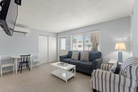 Hôtel, hôtellerie à vendre à New Smyrna Beach, Floride: 633.87 m2 № 2238463 - photo 20