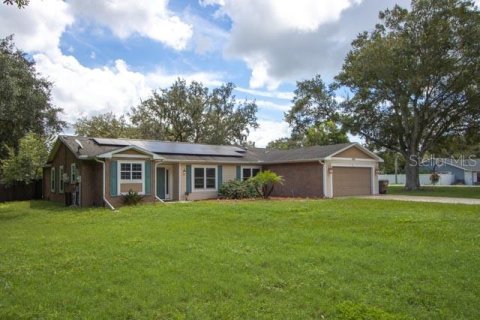 House in Leesburg, Florida 3 bedrooms, 208.47 sq.m. № 1902006 - photo 4