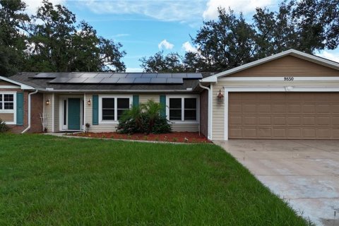 House in Leesburg, Florida 3 bedrooms, 208.47 sq.m. № 1902006 - photo 2