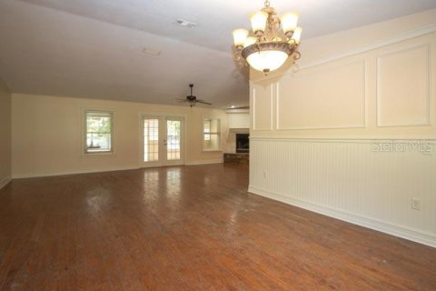 House in Leesburg, Florida 3 bedrooms, 208.47 sq.m. № 1902006 - photo 9