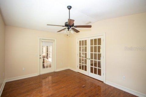 House in Leesburg, Florida 3 bedrooms, 208.47 sq.m. № 1902006 - photo 15