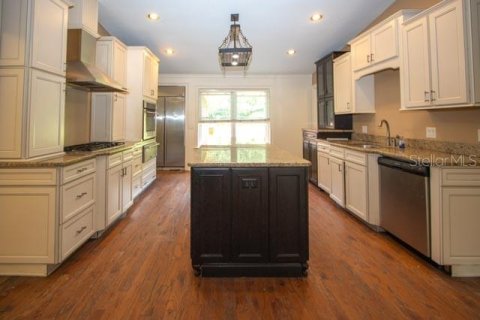 House in Leesburg, Florida 3 bedrooms, 208.47 sq.m. № 1902006 - photo 10