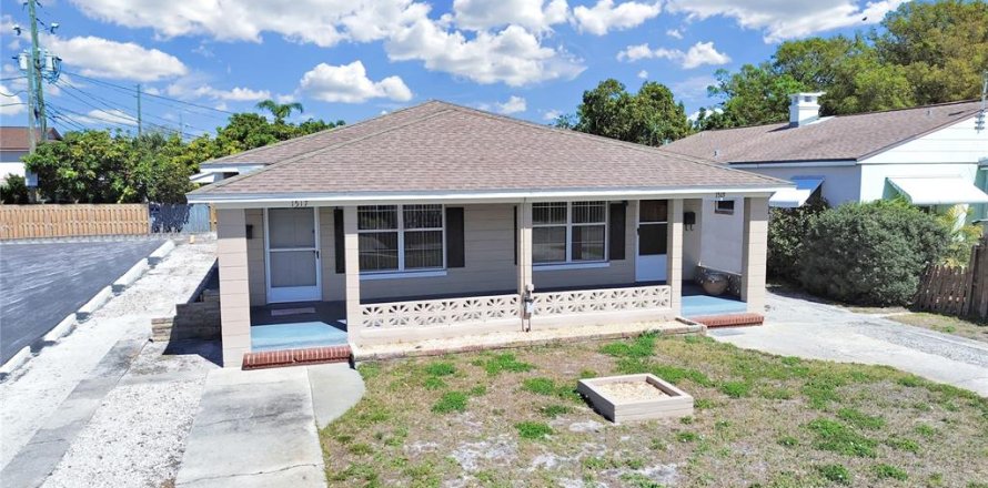 Immobilier commercial à Saint Petersburg, Floride 2 chambres, 124.86 m2 № 1916423