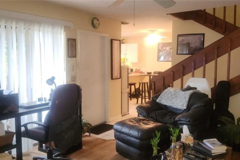 Townhouse in New Smyrna Beach, Florida 2 bedrooms, 123.37 sq.m. № 1838430 - photo 13