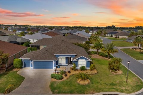 Villa ou maison à The Villages, Floride 3 chambres, 178.93 m2 № 2149788