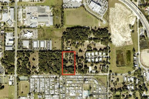 Terreno en venta en Lady Lake, Florida № 1245733 - foto 1