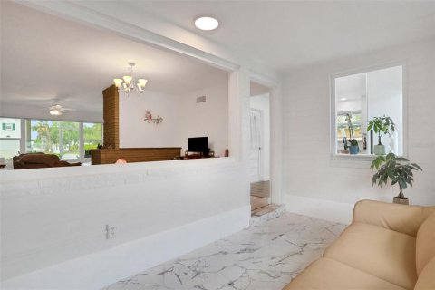 Купить виллу или дом в Дейтона-Бич, Флорида 6 комнат, 125.51м2, № 1591720 - фото 21