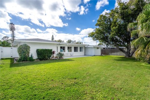 Villa ou maison à louer à Sarasota, Floride: 3 chambres, 160.35 m2 № 917930 - photo 11
