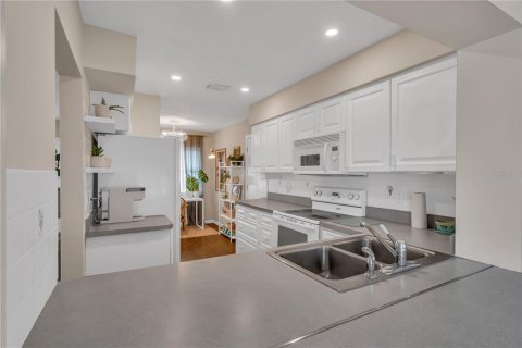 Villa ou maison à louer à Sarasota, Floride: 3 chambres, 160.35 m2 № 917930 - photo 14