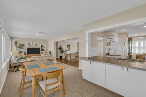 Villa ou maison à louer à Sarasota, Floride: 3 chambres, 160.35 m2 № 917930 - photo 8