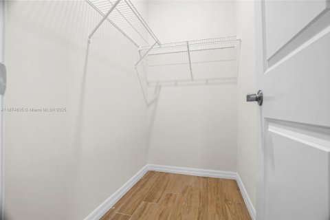 Casa en alquiler en Lake Worth, Florida, 3 dormitorios, 165.46 m2 № 1926775 - foto 24