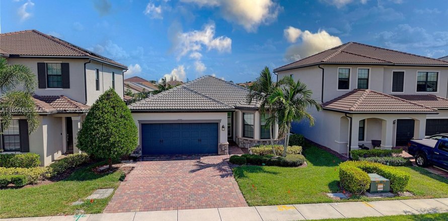 Casa en Lake Worth, Florida 3 dormitorios, 165.46 m2 № 1926775