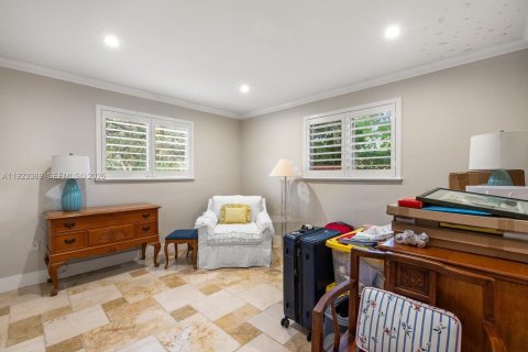 Casa en alquiler en South Miami, Florida, 4 dormitorios, 159.79 m2 № 1977352 - foto 11