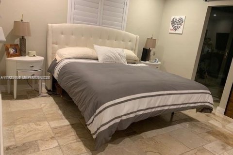 Villa ou maison à louer à South Miami, Floride: 4 chambres, 159.79 m2 № 1977352 - photo 5