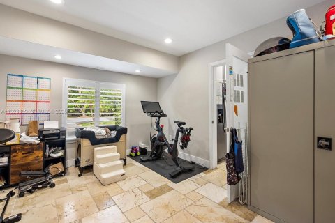 Casa en alquiler en South Miami, Florida, 4 dormitorios, 159.79 m2 № 1977352 - foto 13