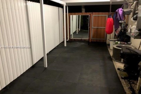 Villa ou maison à louer à South Miami, Floride: 4 chambres, 159.79 m2 № 1977352 - photo 3