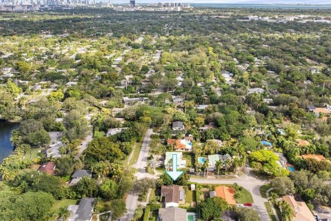 Casa en alquiler en South Miami, Florida, 4 dormitorios, 159.79 m2 № 1977352 - foto 23