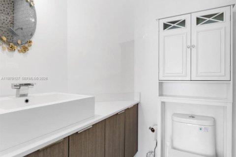 Copropriété à louer à Coral Gables, Floride: 2 chambres, 123.56 m2 № 2078951 - photo 15