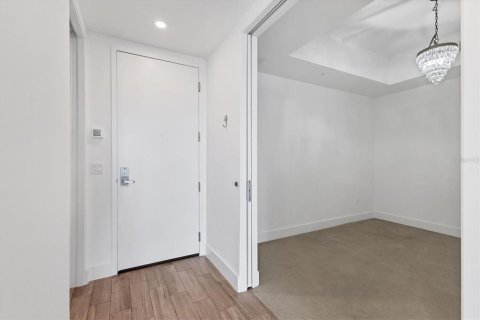 Condo in Sarasota, Florida, 1 bedroom  № 1858194 - photo 5