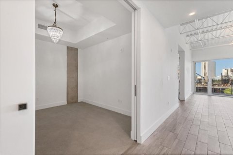 Condo in Sarasota, Florida, 1 bedroom  № 1858194 - photo 19