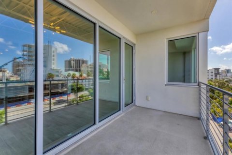 Condo in Sarasota, Florida, 1 bedroom  № 1858194 - photo 24