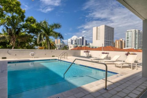 Condo in Sarasota, Florida, 1 bedroom  № 1858194 - photo 26