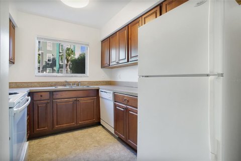 Condominio en alquiler en Orlando, Florida, 2 dormitorios, 94.11 m2 № 1907265 - foto 6