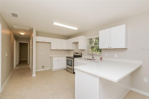 House in Plant City, Florida 3 bedrooms, 123.1 sq.m. № 1905034 - photo 5